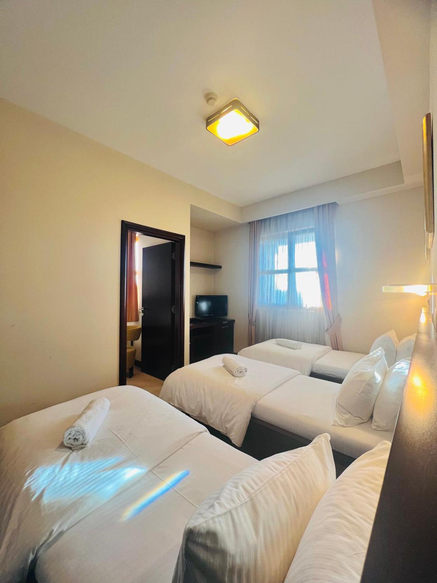 Hotel Aria Mitrovici  Ngoại thất bức ảnh