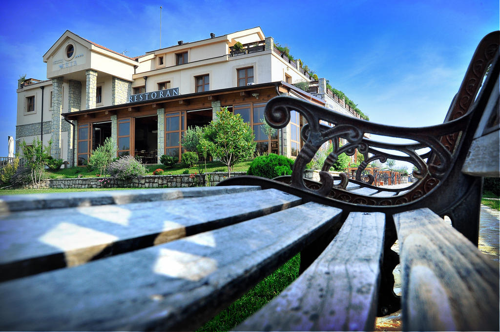 Hotel Aria Mitrovici  Ngoại thất bức ảnh