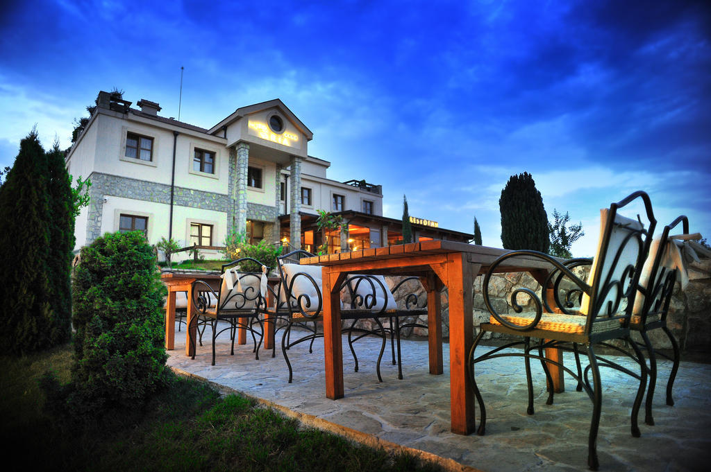 Hotel Aria Mitrovici  Ngoại thất bức ảnh