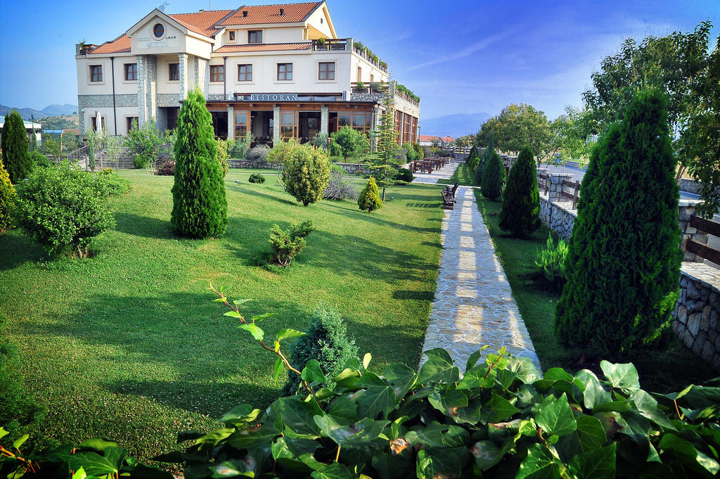 Hotel Aria Mitrovici  Ngoại thất bức ảnh