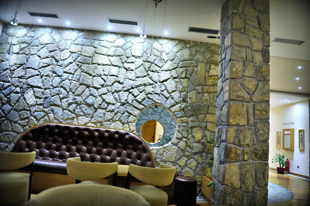 Hotel Aria Mitrovici  Ngoại thất bức ảnh